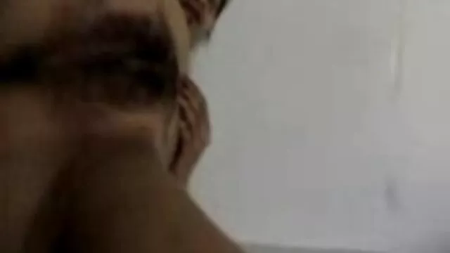 دختر زیبا با جوراب های سفید سگ می فیلم سوپر بکن بکن ایرانی سازد