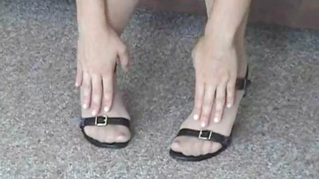 شلخته جوان سپاسگزار از پدربزرگ برای رابطه جنسی تشکر می کند فیلم سوپر بکن بکن سکسی