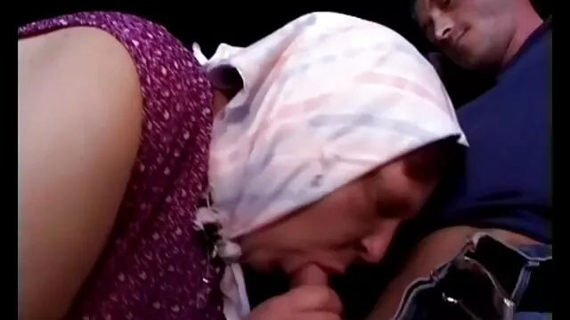 نوجوان مقدماتی دانشگاه لعنتی و نیاز به چهره فیلم سوپرایرانی بکن بکن دارد